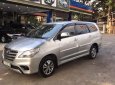 Toyota Innova 2.0E 2015 - Bán Toyota Innova 2.0E sản xuất 2015, màu bạc