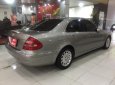 Mercedes-Benz E class E240 2002 - Cần bán xe Mercedes E240 đời 2002, màu kem (be), giá chỉ 265 triệu