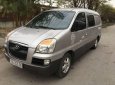 Hyundai Grand Starex 2004 - Bán Hyundai Grand Starex năm 2004, màu bạc