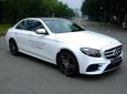 Mercedes-Benz E class E300 AMG 2016 - Bán xe Mercedes E300 AMG sản xuất 2016, màu trắng, nhập khẩu