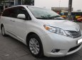 Toyota Sienna 2012 - Cần bán Toyota Sienna sản xuất 2012, màu trắng, nhập khẩu xe gia đình