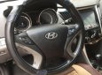 Hyundai Sonata 2010 - Bán Hyundai Sonata năm sản xuất 2010, màu bạc còn mới, giá 555tr