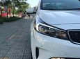 Kia Cerato 1.6 AT 2018 - Cần bán xe Kia Cerato 1.6 AT đời 2018, màu trắng, nhập khẩu nguyên chiếc, giá chỉ 589 triệu