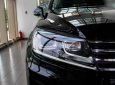 Volkswagen Touareg 2016 - Dòng SUV nhập Đức Volkswagen Touareg 3.6l, màu vàng cát. Cam kết giá tốt- Thu Hương: 0902.608.293