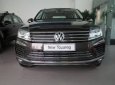 Volkswagen Touareg 2016 - Dòng SUV nhập Đức Volkswagen Touareg 3.6l, màu vàng cát. Cam kết giá tốt- Thu Hương: 0902.608.293