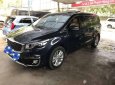 Kia Sedona 2016 - Cần bán gấp Kia Sedona sản xuất 2016, màu đen số tự động