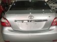 Toyota Vios   1.5 MT  2010 - Bán gấp Toyota Vios 1.5 MT đời 2010, màu bạc, giá 275tr