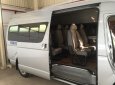 Toyota Hiace 2015 - Bán Toyota Hiace máy dầu, đời 2015, màu bạc, giá thương lượng