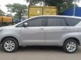 Toyota Innova 2.0E 2017 - Bán Toyota Innova E đời 2017, màu bạc như mới, giá 735tr