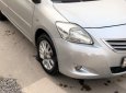 Toyota Vios E 2010 - Cần bán Toyota Vios E 2010, màu bạc xe gia đình