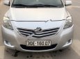 Toyota Vios E 2010 - Cần bán Toyota Vios E 2010, màu bạc xe gia đình