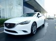 Mazda 6 2.0 Premium 2018 - Cần bán xe Mazda 6 2.0 Pre, màu trắng, 899 triệu, có xe giao ngay, hỗ trợ vay 80%. Lh 0931886936 gặp Thịnh