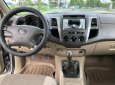 Toyota Hilux 2011 - Hilux ĐK 2011, bán tải 5 chỗ, máy dầu, màu ghi bạc. Nhà mua mới trùm mền ít đi