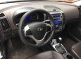 Hyundai i30 2010 - Cần bán Hyundai i30 năm sản xuất 2010, màu trắng