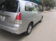 Toyota Innova 2.0 G 2011 - Cần bán Toyota Innova 2.0 G đời 2011, màu bạc xe gia đình, giá chỉ 398 triệu