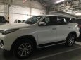 Toyota Fortuner 2.7V(4x4) 2017 - Cần bán xe Toyota Fortuner 2.7V(4x4) 2017, màu trắng, xe nhập khẩu Indonesia, chạy 10.000KM. LH: 0916 11 23 44