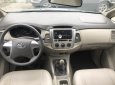 Toyota Innova 2.0  2014 - Cần bán gấp Toyota Innova 2.0 2014, màu bạc như mới