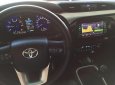 Toyota Hilux 2.8G 4x4 MT 2017 - Bán Toyota Hilux 2.8G 4x4 MT đời 2017, màu trắng, xe nhập 