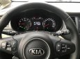 Kia Rondo GAT 2017 - Bán Kia Rondo 2.0G AT đời 2017, màu trắng