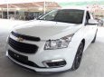 Chevrolet Cruze LT 1.6 MT 2016 - Bán Chevrolet Cruze LT 1.6 MT đời 2016, màu trắng