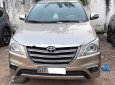 Toyota Innova 2.0E 2014 - Cần bán Toyota Innova 2.0E đời 2014, màu bạc số sàn