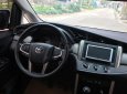 Toyota Innova 2.0E 2017 - Cần bán Toyota Innova E đời 2017, màu vàng số sàn