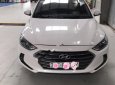 Hyundai Elantra 1.6 MT 2016 - Bán Hyundai Elantra 1.6 MT sản xuất 2016, màu trắng