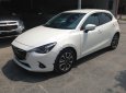 Mazda 2 2015 - Bán Mazda 2 sản xuất năm 2015, màu trắng, nhập khẩu nguyên chiếc như mới giá cạnh tranh