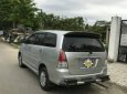 Toyota Innova 2010 - Cần bán xe Toyota Innova đời 2010, màu bạc xe gia đình