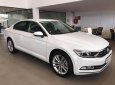 Volkswagen Passat 1.8 Turbo  2018 - Cần bán Volkswagen Passat 1.8 turbo tăng áp sản xuất năm 2018, xe nhập