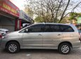 Toyota Innova  2.0MT 2014 - Bán xe Toyota Innova 2.0MT đời 2014, màu bạc