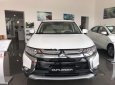 Mitsubishi Outlander 2.0 CVT Premium 2018 - Bán Mitsubishi Outlander 2.0 CVT Premium đời 2018, màu trắng, 942 triệu