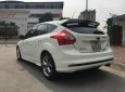 Ford Focus 2015 - Bán gấp Ford Focus đời 2015, màu trắng, nhập khẩu, giá 615tr