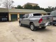 Toyota Hilux 2016 - Cần bán lại xe Toyota Hilux đời 2016, màu bạc, nhập khẩu nguyên chiếc, chính chủ