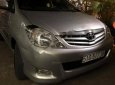 Toyota Innova G 2011 - Bán Toyota Innova G đời 2011, màu bạc