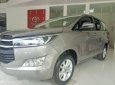 Toyota Innova  2.0E 2018 - Bán Toyota Innova 2.0E sản xuất 2018, màu xám