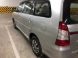 Toyota Innova 2.0E 2015 - Cần bán gấp Toyota Innova 2.0E đời 2015, màu bạc