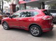 Nissan X trail 2.5 SV Premium 2018 - Bán xe Nissan X trail 2.5 SV Premium sản xuất năm 2018, màu đỏ, 983 triệu