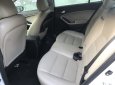 Kia Cerato 1.6MT 2016 - Bán Kia Cerato 1.6MT số sàn màu trắng sản xuất 2016 biển SG