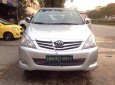 Toyota Innova V 2011 - Bán Toyota Innova V 2011, màu bạc