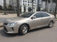 Toyota Camry 2.5Q 2017 - Bán xe Toyota Camry 2.5Q đời 2017, màu vàng như mới