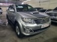 Toyota Fortuner 2.5G 2015 - Cần bán lại xe Toyota Fortuner 2.5G đời 2015, màu bạc xe gia đình, 870tr