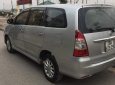 Toyota Innova 2.0E 2012 - Bán ô tô Toyota Innova 2.0E sản xuất 2012, màu bạc xe gia đình, 550tr