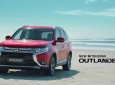 Mitsubishi Stavic 2018 - Cần bán Mitsubishi Outlander đời 2018, màu đỏ, giá 823tr