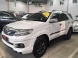 Toyota Fortuner V 4x2 TRD 2015 - Bán xe Toyota Fortuner V 4x2 TRD đời 2015, màu trắng số tự động giá cạnh tranh