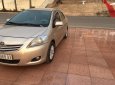 Toyota Vios 1.5E MT 2010 - Cần bán Toyota Vios E sản xuất năm 2010, màu vàng cát, giá chỉ 285 triệu