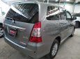 Toyota Innova E 2012 - Bán Toyota Innova 2012, màu xám (ghi), giá chỉ 560 triệu, còn thương lượng