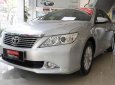 Toyota Camry   2014 - Bán xe Toyota Camry năm sản xuất 2014, màu bạc, giá 830tr