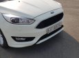 Ford Focus Sport 2015 - Cần bán gấp Ford Focus Sport đời 2015, màu trắng giá cạnh tranh