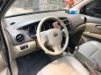 Nissan Grand livina 1.8 MT 2011 - Bán xe Nissan Grand Livina 1.8 MT sản xuất 2011, màu xám chính chủ, 350 triệu